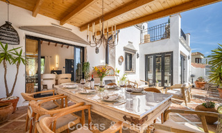 Prachtig gerenoveerd herenhuis in een tijdloze Andalusische stijl met zeezicht te koop gelegen op de Golden Mile van Marbella 778962 