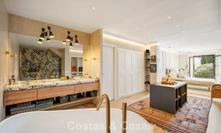 Prachtig gerenoveerd herenhuis in een tijdloze Andalusische stijl met zeezicht te koop gelegen op de Golden Mile van Marbella 778988 