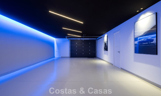 Gloednieuwe modernistische luxevilla te koop in de exclusieve gated woonwijk van La Quinta, Marbella - Benahavis 779030 