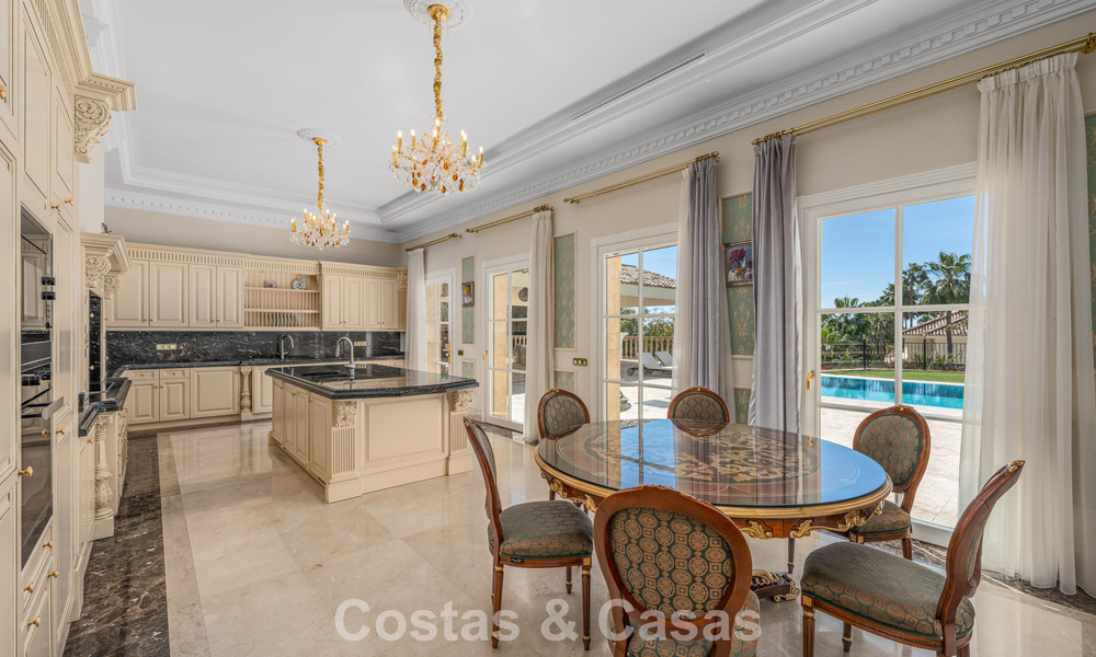 Opmerkelijk, presidentiëel paleis te koop, in de vooraanstaande, gated gemeenschap van Sierra Blanca in Marbella 779322