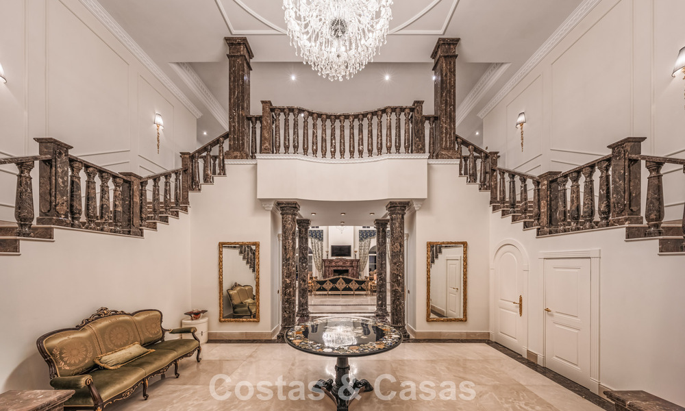 Opmerkelijk, presidentiëel paleis te koop, in de vooraanstaande, gated gemeenschap van Sierra Blanca in Marbella 779352