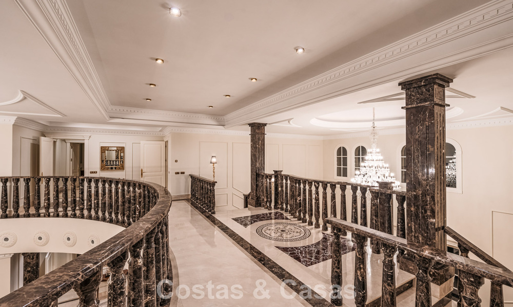 Opmerkelijk, presidentiëel paleis te koop, in de vooraanstaande, gated gemeenschap van Sierra Blanca in Marbella 779354
