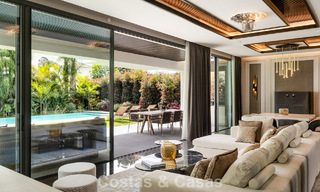 Instapklare, geavanceerde luxevilla te koop op een steenworp van het strand op Marbella’s begeerde Golden Mile 779378 