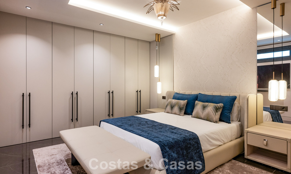 Instapklare, geavanceerde luxevilla te koop op een steenworp van het strand op Marbella’s begeerde Golden Mile 779390