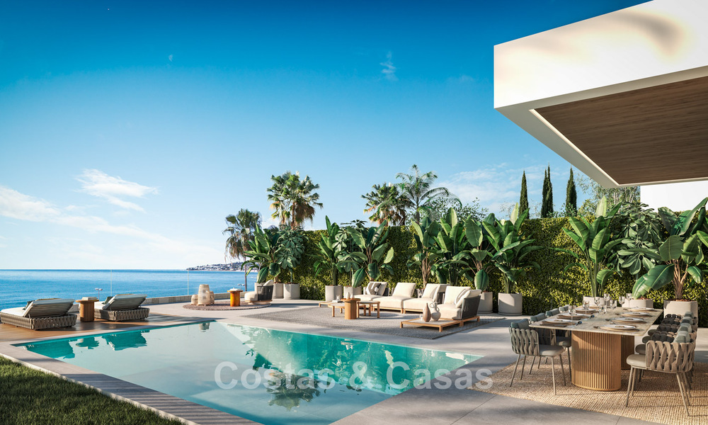 3 Luxueuze villa’s met onbelemmerd zeezicht te koop in een golfomgeving van Mijas Costa, Costa del Sol 779082