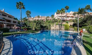 Zonnig en ruim hoekappartement met panoramische vergezichten te koop in de heuvels van Nueva Andalucia, Marbella 779625 