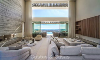 Nieuwe, gesofisticeerde luxevilla te koop in een private, permanent bewaakte gemeenschap van Sotogrande, Costa del Sol 779269 