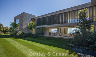 Nieuwe, gesofisticeerde luxevilla te koop in een private, permanent bewaakte gemeenschap van Sotogrande, Costa del Sol 779300 