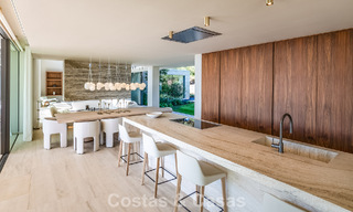 Nieuwe, gesofisticeerde luxevilla te koop in een private, permanent bewaakte gemeenschap van Sotogrande, Costa del Sol 779303 