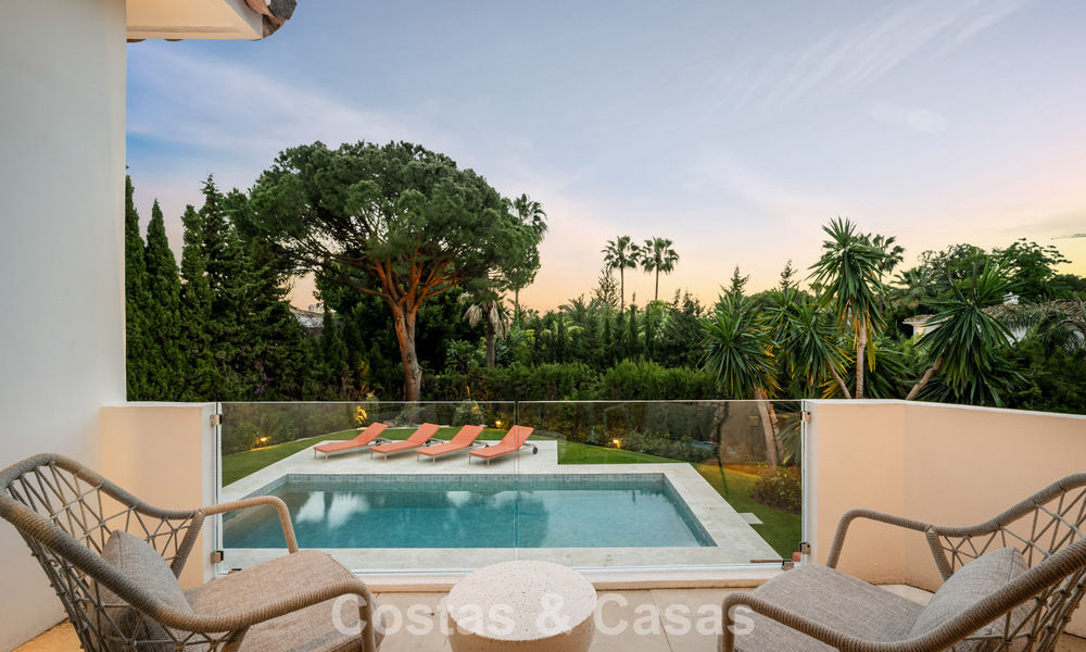 Instapklare luxevilla met moderne, Andalusische architectuur te koop gelegen in het hart van Nueva Andalucia, Marbella 779486