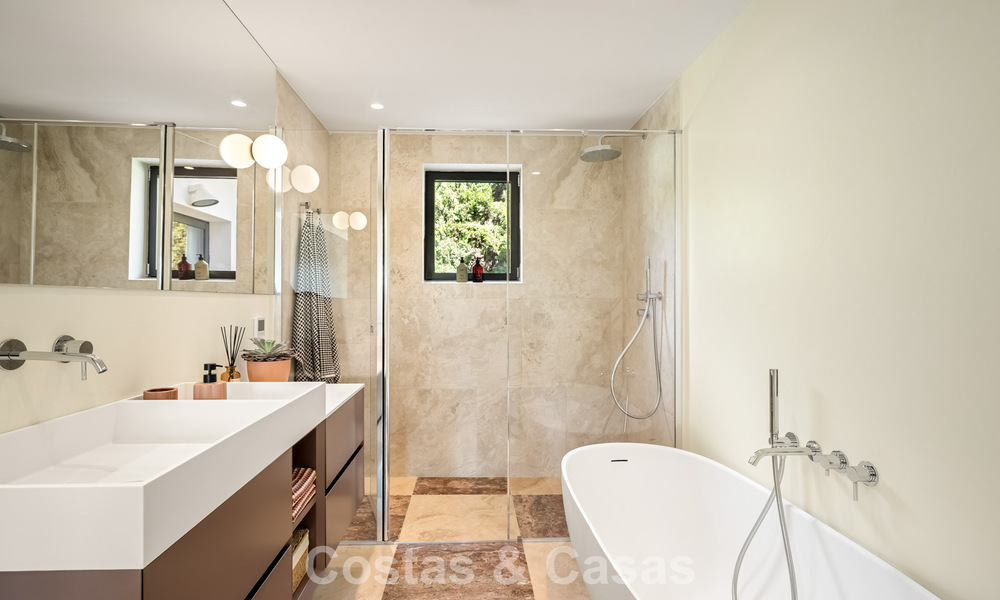 Instapklare luxevilla met moderne, Andalusische architectuur te koop gelegen in het hart van Nueva Andalucia, Marbella 779499