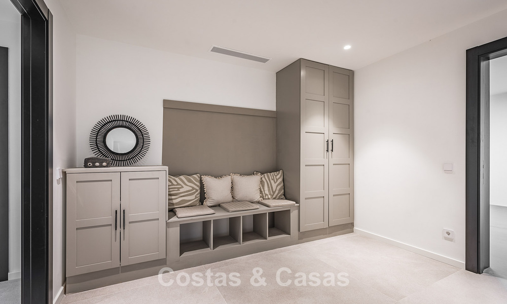 Prestigieus gerenoveerde villa te koop in de geprefereerde, gated urbanisatie van El Madroñal in Marbella - Benahavis 779514