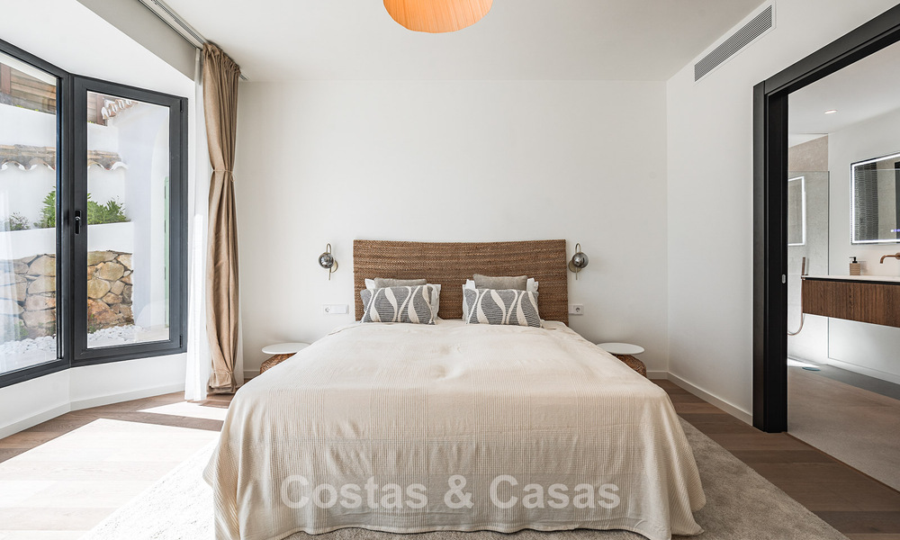 Prestigieus gerenoveerde villa te koop in de geprefereerde, gated urbanisatie van El Madroñal in Marbella - Benahavis 779519