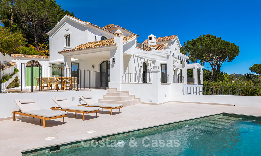 Prestigieus gerenoveerde villa te koop in de geprefereerde, gated urbanisatie van El Madroñal in Marbella - Benahavis 779523