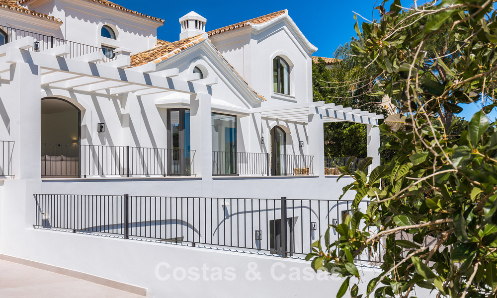 Prestigieus gerenoveerde villa te koop in de geprefereerde, gated urbanisatie van El Madroñal in Marbella - Benahavis 779528