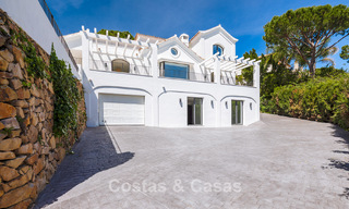 Prestigieus gerenoveerde villa te koop in de geprefereerde, gated urbanisatie van El Madroñal in Marbella - Benahavis 779534 