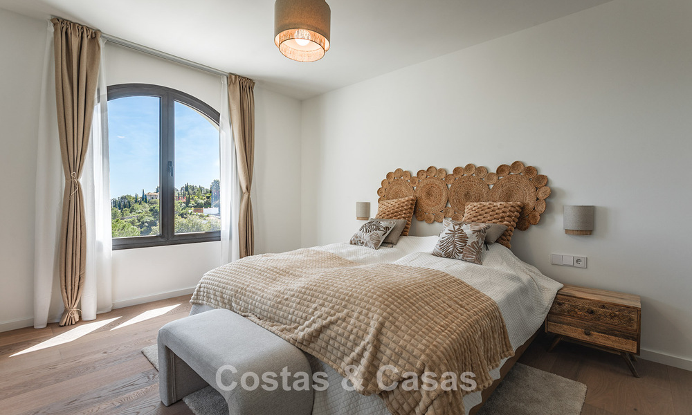 Prestigieus gerenoveerde villa te koop in de geprefereerde, gated urbanisatie van El Madroñal in Marbella - Benahavis 779537
