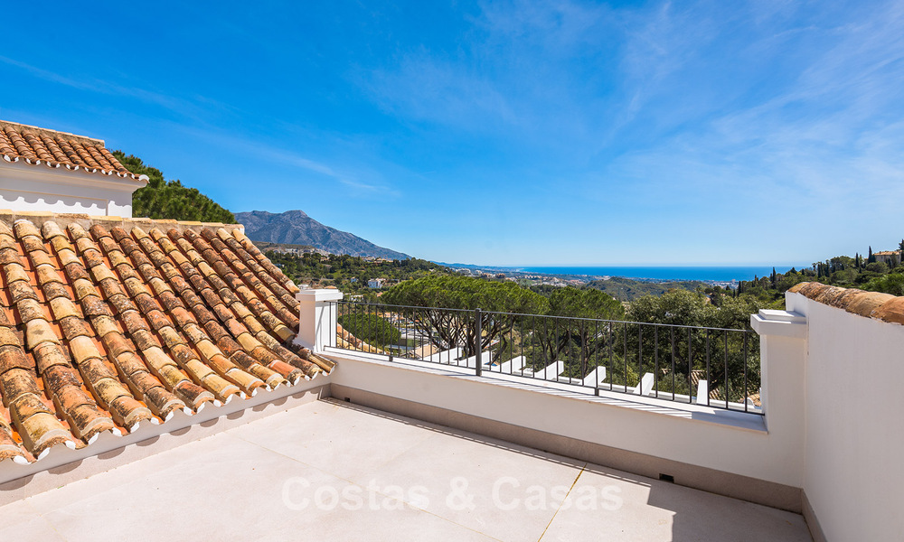 Prestigieus gerenoveerde villa te koop in de geprefereerde, gated urbanisatie van El Madroñal in Marbella - Benahavis 779545