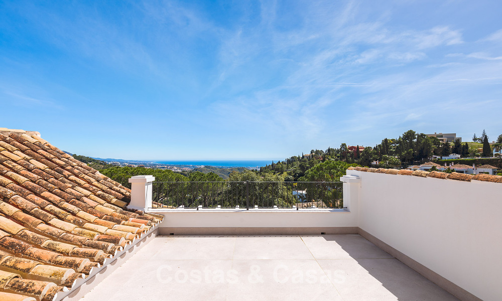 Prestigieus gerenoveerde villa te koop in de geprefereerde, gated urbanisatie van El Madroñal in Marbella - Benahavis 779546