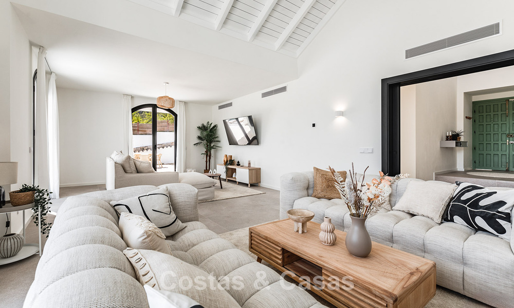 Prestigieus gerenoveerde villa te koop in de geprefereerde, gated urbanisatie van El Madroñal in Marbella - Benahavis 779553