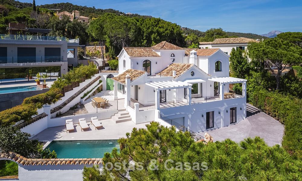 Prestigieus gerenoveerde villa te koop in de geprefereerde, gated urbanisatie van El Madroñal in Marbella - Benahavis 779567