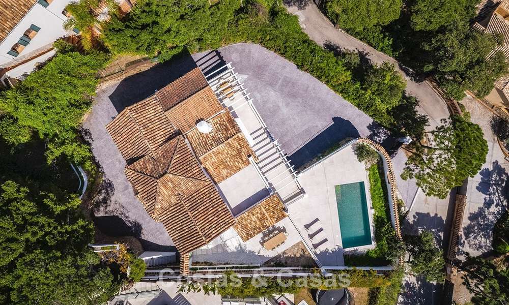 Prestigieus gerenoveerde villa te koop in de geprefereerde, gated urbanisatie van El Madroñal in Marbella - Benahavis 779569
