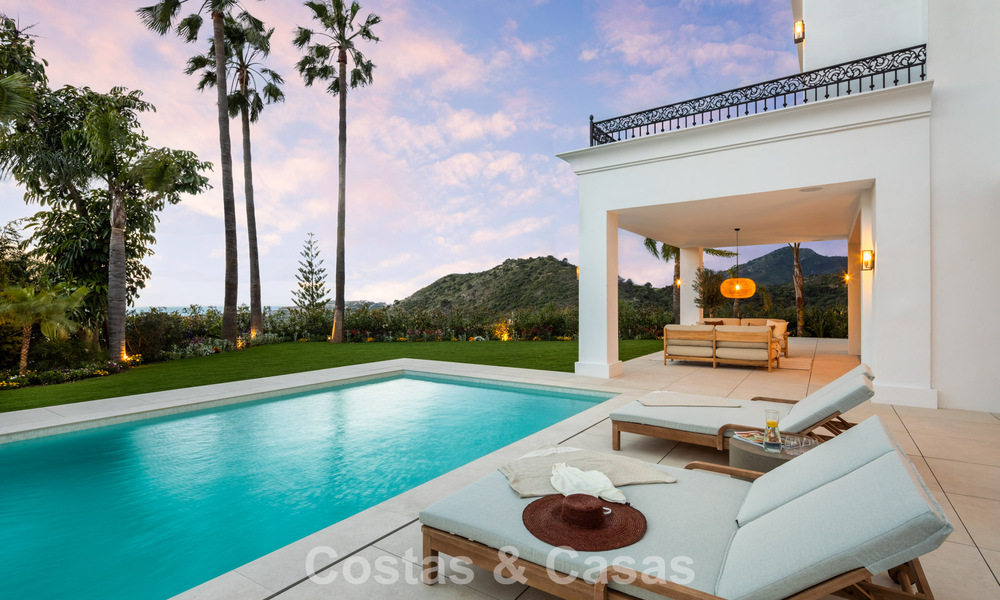 Royale villa met luxueus, mediterrane architectuur te koop, grenzend aan de golfbaan in Marbella - Benahavis 779634
