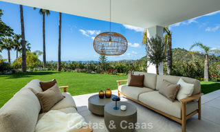 Royale villa met luxueus, mediterrane architectuur te koop, grenzend aan de golfbaan in Marbella - Benahavis 779651 