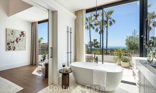 Royale villa met luxueus, mediterrane architectuur te koop, grenzend aan de golfbaan in Marbella - Benahavis 779661 