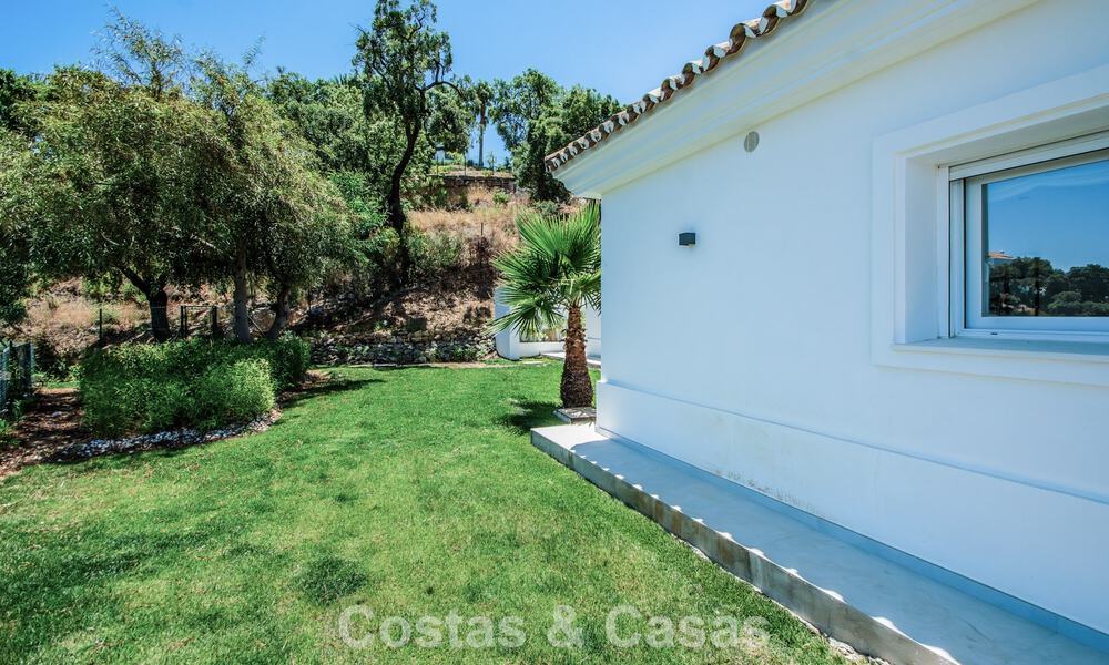 Ruime villa met een moderne, mediterrane bouwstijl te koop ten oosten van Marbella centrum 779834