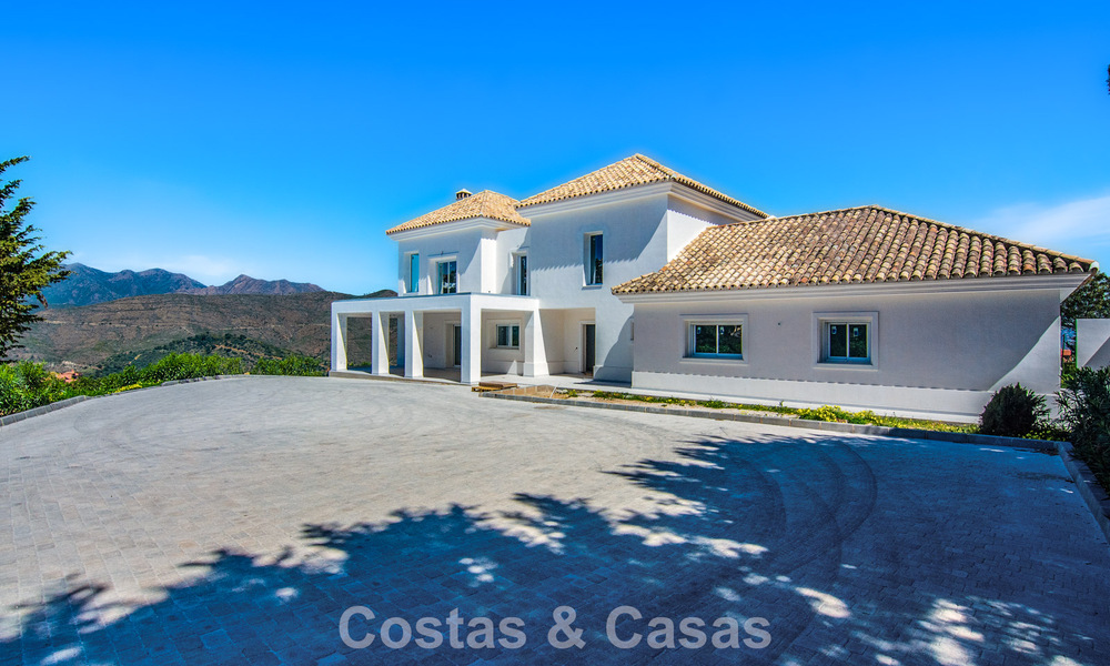 Ruime villa met een moderne, mediterrane bouwstijl te koop ten oosten van Marbella centrum 779840
