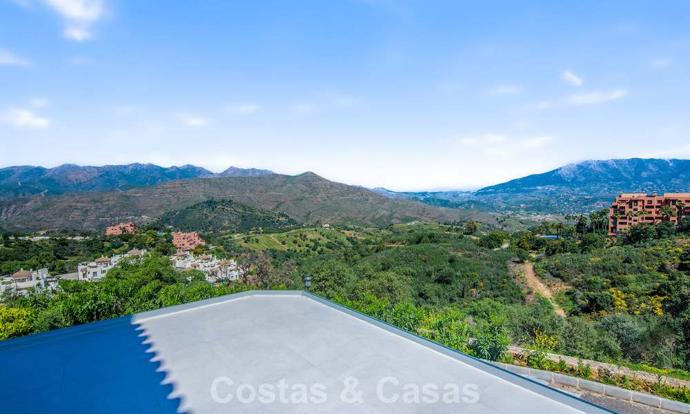 Ruime villa met een moderne, mediterrane bouwstijl te koop ten oosten van Marbella centrum 779843