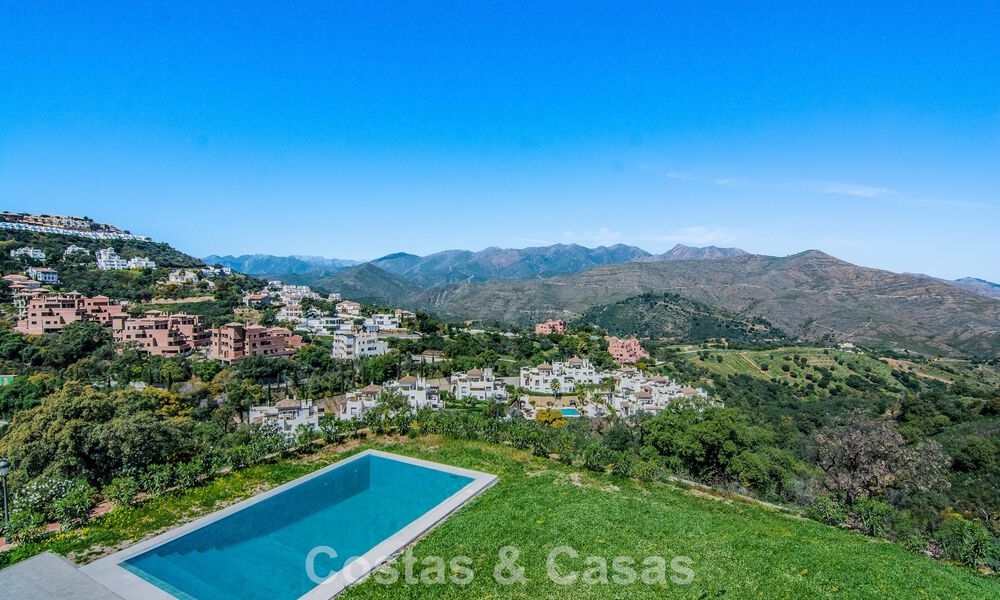 Ruime villa met een moderne, mediterrane bouwstijl te koop ten oosten van Marbella centrum 779845