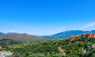 Ruime villa met een moderne, mediterrane bouwstijl te koop ten oosten van Marbella centrum 779846 