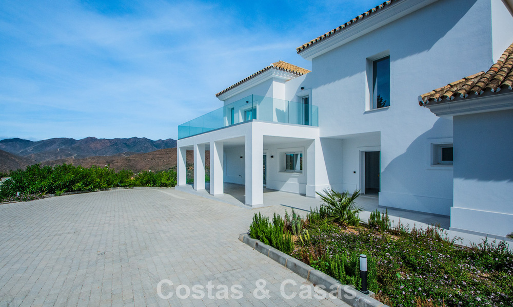 Ruime villa met een moderne, mediterrane bouwstijl te koop ten oosten van Marbella centrum 779847