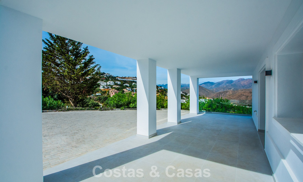 Ruime villa met een moderne, mediterrane bouwstijl te koop ten oosten van Marbella centrum 779848