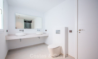Ruime villa met een moderne, mediterrane bouwstijl te koop ten oosten van Marbella centrum 779849 