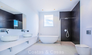 Ruime villa met een moderne, mediterrane bouwstijl te koop ten oosten van Marbella centrum 779858 