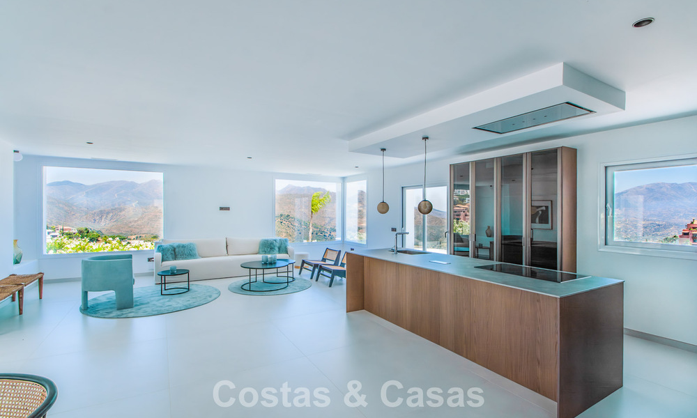 Ruime villa met een moderne, mediterrane bouwstijl te koop ten oosten van Marbella centrum 779863