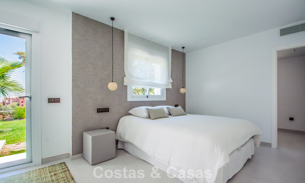 Ruime villa met een moderne, mediterrane bouwstijl te koop ten oosten van Marbella centrum 779867