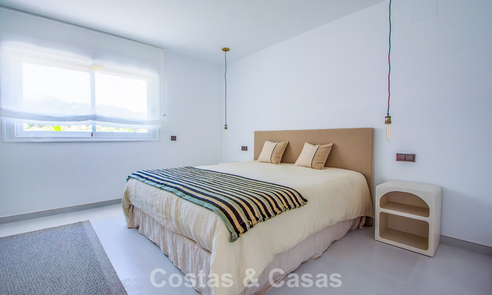 Ruime villa met een moderne, mediterrane bouwstijl te koop ten oosten van Marbella centrum 779869