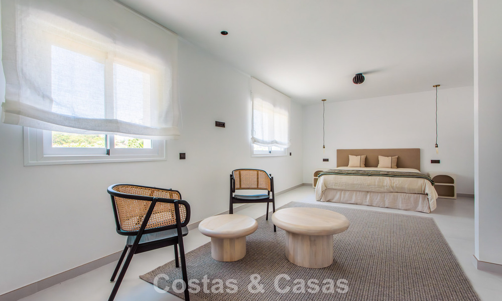 Ruime villa met een moderne, mediterrane bouwstijl te koop ten oosten van Marbella centrum 779871