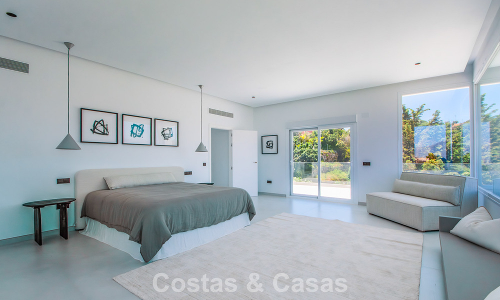 Ruime villa met een moderne, mediterrane bouwstijl te koop ten oosten van Marbella centrum 779877