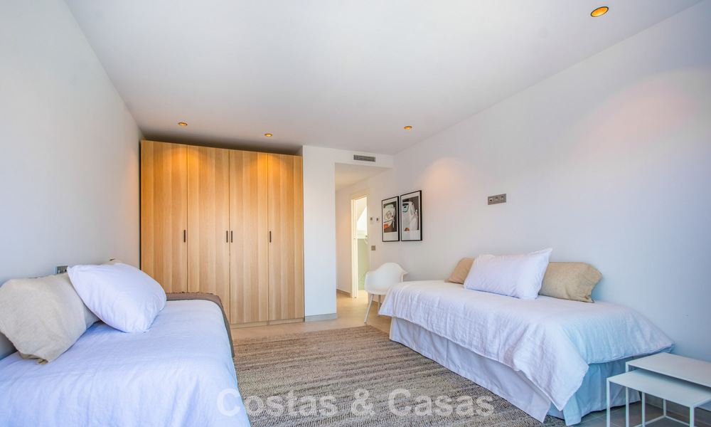 Moderne en instapklare nieuwbouwvilla te koop ten oosten van Marbella centrum 779726