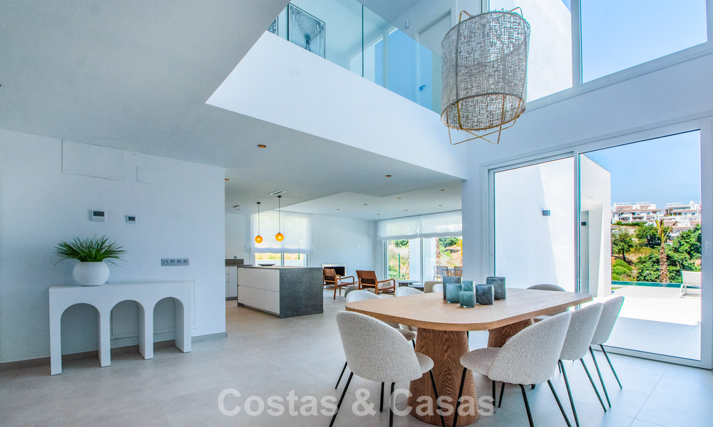 Moderne en instapklare nieuwbouwvilla te koop ten oosten van Marbella centrum 779731