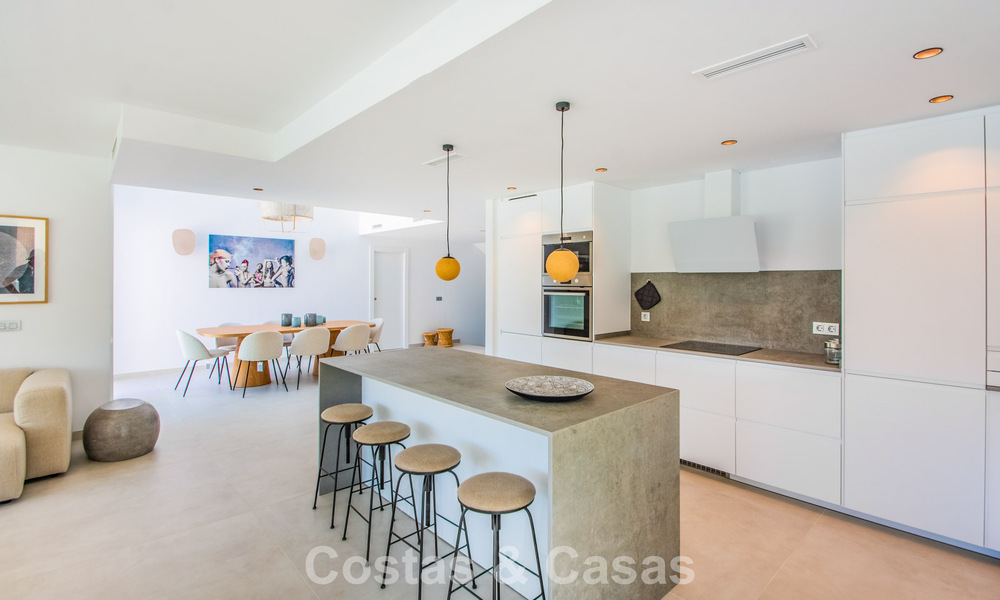 Moderne en instapklare nieuwbouwvilla te koop ten oosten van Marbella centrum 779735