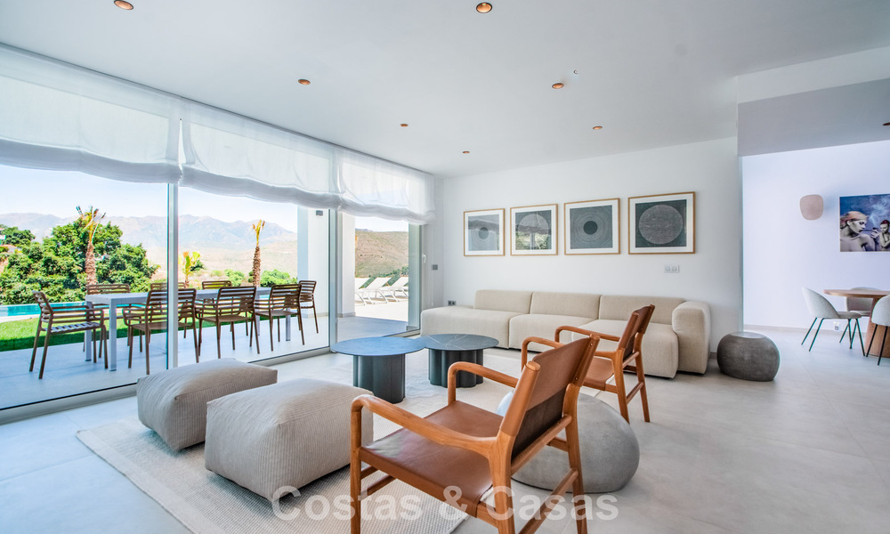 Moderne en instapklare nieuwbouwvilla te koop ten oosten van Marbella centrum 779736