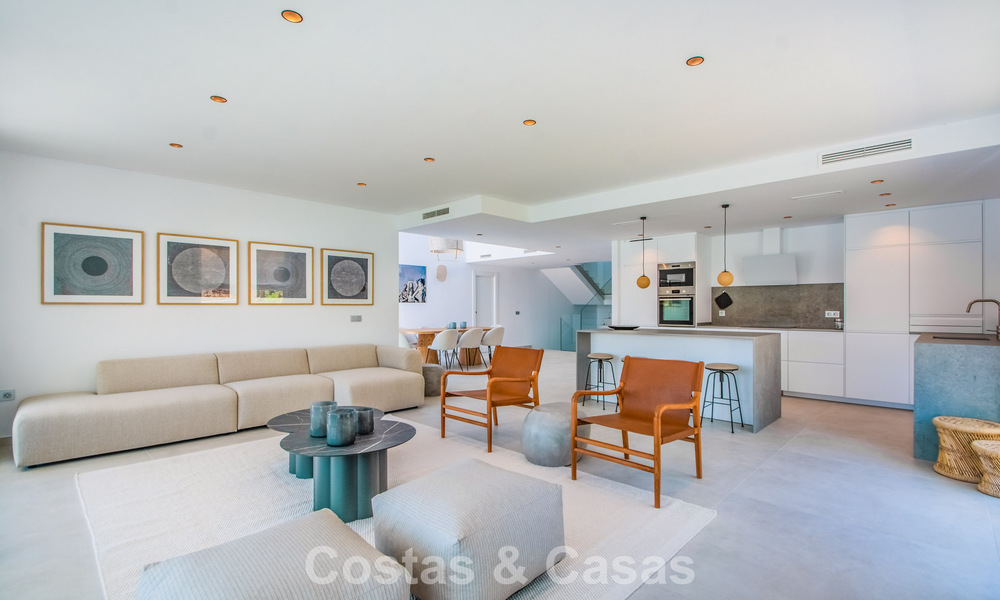 Moderne en instapklare nieuwbouwvilla te koop ten oosten van Marbella centrum 779737