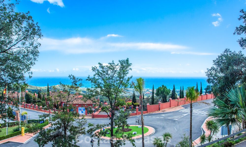 3-slaapkamer appartement met adembenemende vergezichten te koop in de heuvels ten oosten van Marbella centrum 779764