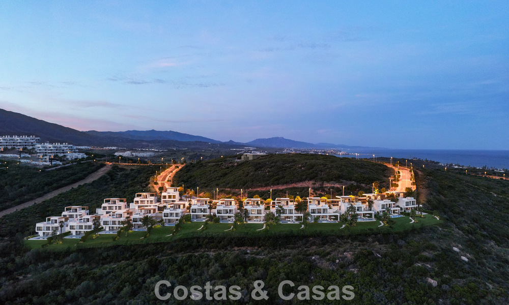 Nieuwe lancering. 17 geavanceerde luxevilla’s met golf- en zeezicht te koop in Casares, Costa del Sol 780157